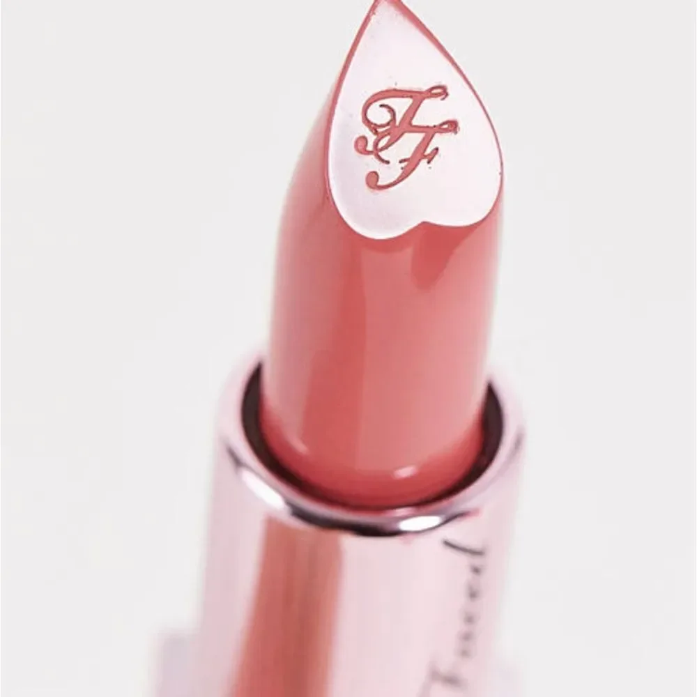 Too Faced Lady Bold Diffused Matte Lipstick in DEAR DIARY (Medium Nude Pink)